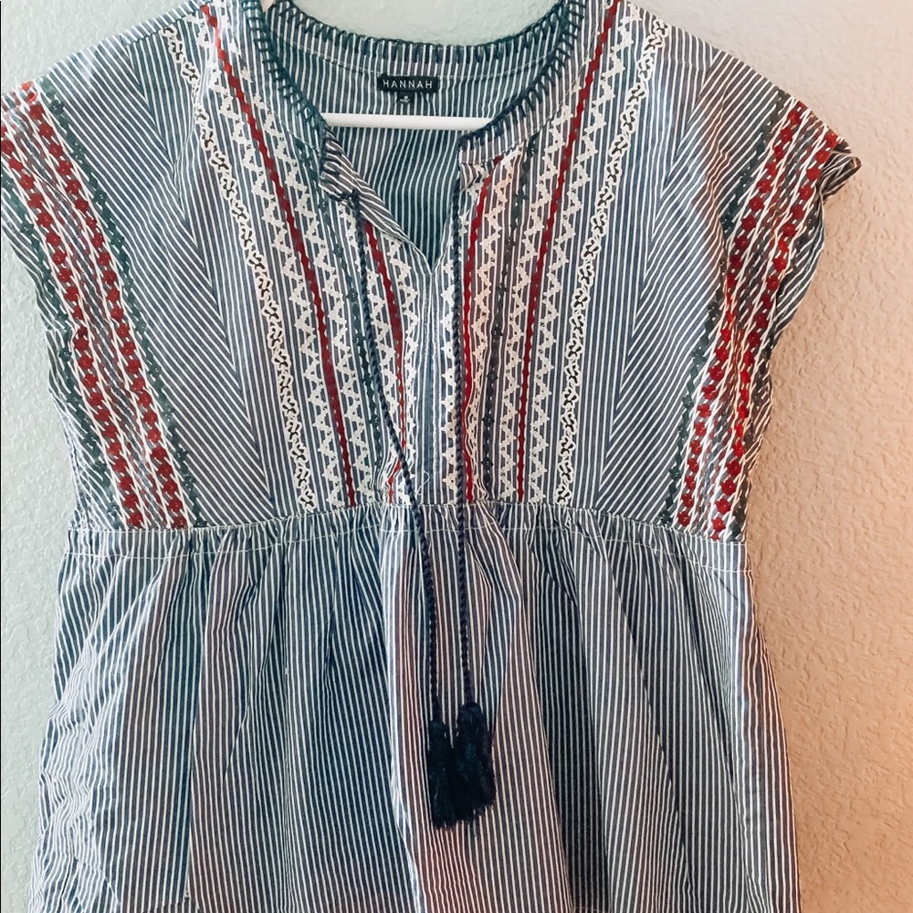 Hannah blouse size small